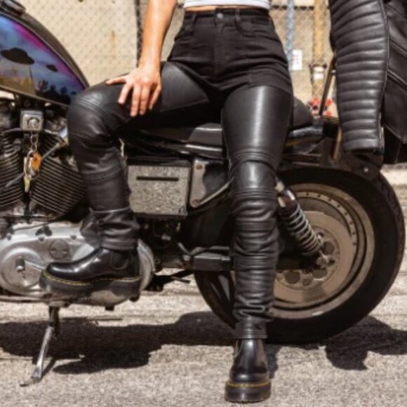 Women's Black Skinny Pants - Picture 1 of 4